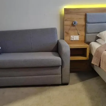 Czarna Gora 107 Apartment *